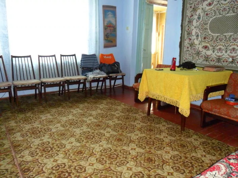 Продаётся жилой дом в центре г. Леова,  вместе с мебелью 3